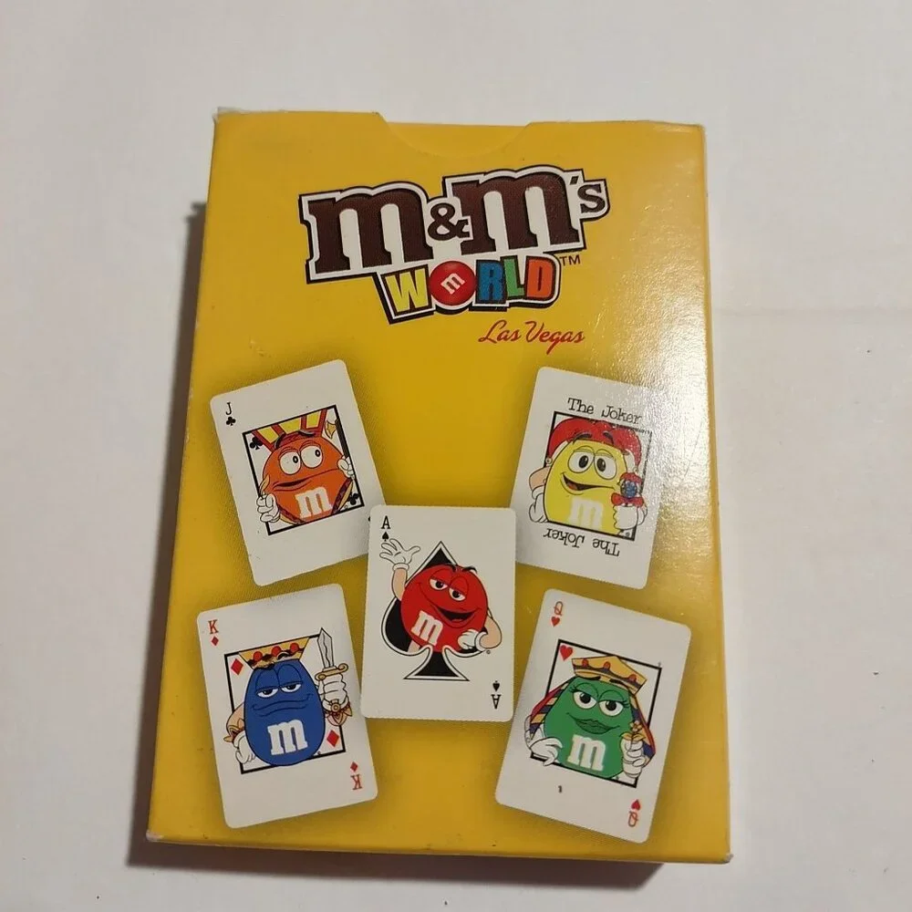 M & M WORLD LAS VEGAS PLAYING CARDS-LIKE NEW**